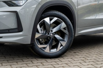 Skoda Kodiaq II SUV Plug-In 1.5 TSI Plug-In Hybrid 204KM 2026 Škoda Kodiaq Skoda Kodiaq Sportline 1.5 TSI iV, zdjęcie 2