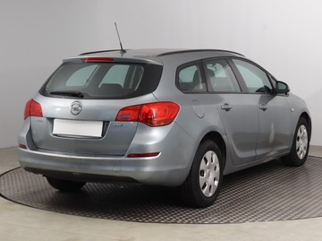 Opel Astra J Sports Tourer 1.7 CDTI ECOTEC 110KM 2011 Opel Astra 1.7 CDTI, Salon Polska, Klima, zdjęcie 4