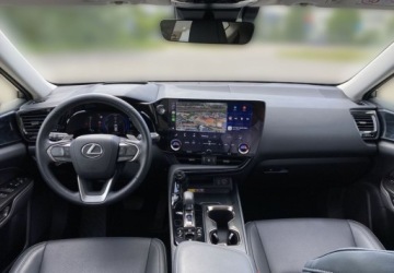 Lexus NX II SUV Facelifting 2.5 450h+ 309KM 2025 Lexus NX Plug-in 309 KM PrestigeDesignTazuna VAT23 2.5 Hybryda Plug-in, zdjęcie 3