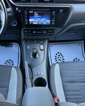 Toyota Auris II Touring Sports Facelifting 1.8 Hybrid 136KM 2018 Toyota Auris salon Polska, Gwarancja 1.8 Hybryda 136KM, zdjęcie 7