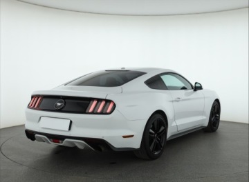 Ford Mustang VI Convertible 2.3 EcoBoost 317KM 2017 Ford Mustang 2.3 EcoBoost, Salon Polska, zdjęcie 4