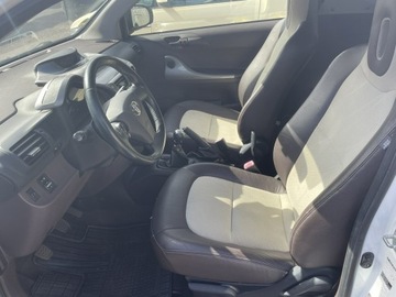 Toyota iQ 1.0 VVT-i 68KM 2009 Toyota iQ Klima, zdjęcie 4