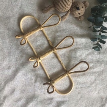 Настенная вешалка для одежды с 6 крючками из ротанга,