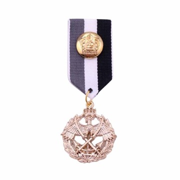 Odznaka z tkaniny w paski Medal Unikalna biżuteria Stanik