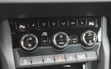 Skoda Karoq Crossover 1.5 TSI ACT 150KM 2018 Skoda Karoq Style, GPS, Kamera cofania, Apple CarPlay, Podgrzewane fotele,, zdjęcie 9