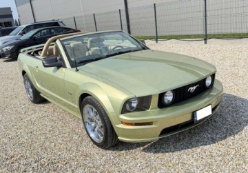 Ford Mustang V 2006 Ford Mustang Mustang 4.6 305 KM Cabrio 2006r Warszawa 4.6 Benzyna 305KM, zdjęcie 4