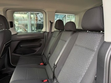 Ford Tourneo Connect IV Van 2,0 EcoBlue 102KM 2023 Ford Tourneo Connect 2.0 102KM Titanium AppConenct GrzaneFotele NiskiPrzeb, zdjęcie 11