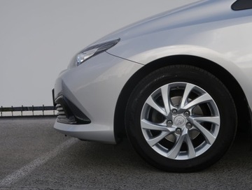 Toyota Auris II Touring Sports Facelifting 1.6 Valvematic 132KM 2015 Toyota Auris 1.6 Valvematic, Salon Polska, zdjęcie 14