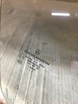MERCEDES SLS W197 SKLO (OKNO) BOČNÍ DVEŘE PRAVÁ ORIGINÁLNÍ