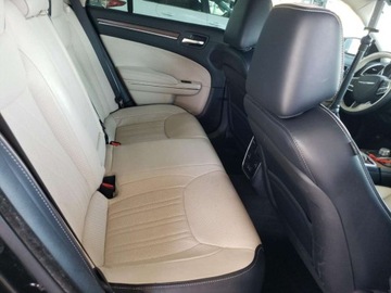 Chrysler 300C II 2017 Chrysler 300C Platinum 2017 5.7l 5.7 Benzyna 363KM, zdjęcie 10