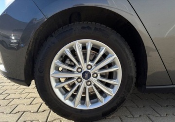 Ford Focus IV Hatchback 1.0 EcoBoost 125KM 2019 Ford Focus 1.0 EcoBoost 125KM MT6 Titanium Salon PL ASO Pierwszy wlasciciel, zdjęcie 17