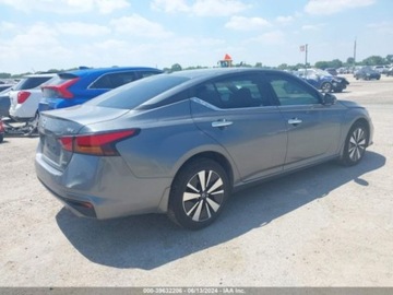 Nissan Altima V 2022 Nissan Altima Sv Intelligent 2022 2.5l 2.5 Benzyna 182KM, zdjęcie 2