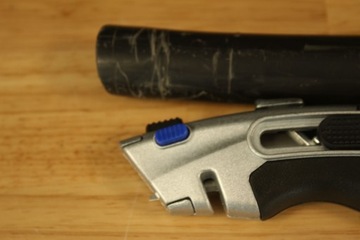 Обои нож с трапециевидным лезвием 61х19мм / ENERGOTYTAN POLSKA ET200