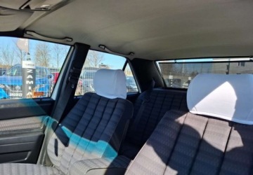 Mercedes 190 2.0 102KM 1989 Mercedes-Benz W201 (190) Mercedes-Benz W201 (190) 2.0 Benzyna 102KM, zdjęcie 20