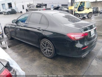 Mercedes Klasa E W213 2022 Mercedes-Benz Klasa E 350 2022 2.0l 2.0 Benzyna 255KM, zdjęcie 3