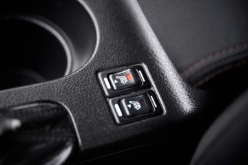 Subaru Impreza III Hatchback 2.0 i 150KM 2010 Subaru Impreza XV 2.0 150KM 4X4 AUTOMAT przebieg 135 tys km SPORTOWE FOTELE, zdjęcie 17