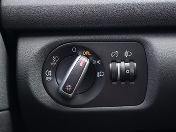 Audi A3 8P Hatchback 3d 1.2 TFSI 105KM 2011 Audi A3 1.2 TFSI, Klima, Klimatronic, Parktronic, zdjęcie 16