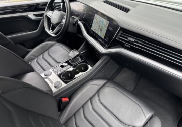 Volkswagen Touareg III SUV 3.0 V6 SCR TDI 231KM 2022 Volkswagen Touareg R-Line 3.0 V6 TDI 4Motion 231KM Matrix DCC HAK Kamera 1, zdjęcie 4