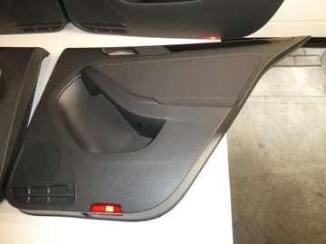 КОМПЛЕКТ ОБИВКИ БАНКОВСКОЙ ДВЕРИ VW JETTA 5C