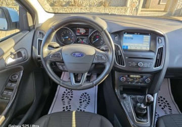 Ford Focus III Kombi Facelifting 1.0 EcoBoost 125KM 2017 Ford Focus Super Stan NAVI - Kamera - 114 Tkm - Zarejstrowany 125KM, zdjęcie 8