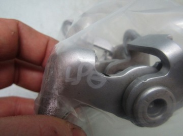 FABIA II 12R PANT DVEŘE LEVÝ PŘEDNÍ SPODNÍ HORNÍ LA7W 5J0833401 KPL