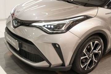 Toyota C-HR I Crossover Facelifting 1.8 Hybrid 122KM 2020 Toyota C-HR 1.8 Hybrid Selection 1.8 Hybryda 122KM, zdjęcie 30