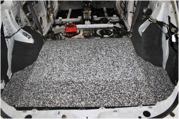 StP Black Ton 08 шумопоглощающая шумоизоляция пола автомобиля 50х37,5см