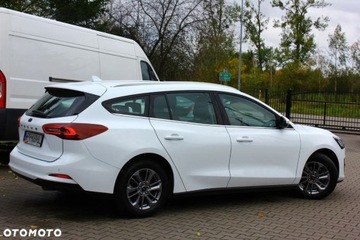 Ford Focus IV Kombi Facelifting 1.0 EcoBoost 125KM 2023 Ford Focus Ford Focus 1.0 EcoBoost Titanium Benzyna 125KM, zdjęcie 10