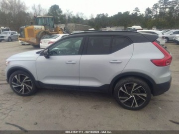 Volvo XC40 Crossover 2.0 T5 247KM 2020 Volvo XC 40 T-5 r-design 2.0 Benzyna 248KM, zdjęcie 5