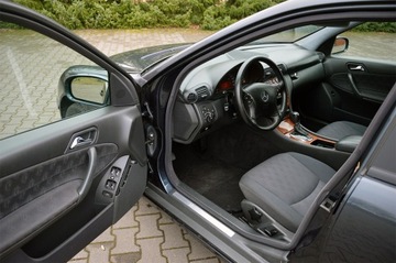 Mercedes Klasa C W203 Sedan W203 2.1 (C 200 CDI) 122KM 2004 MERCEDES C 200 CDI 122PS Avantgarde Bdb Stan AF18" Polecam OKAZJA!, zdjęcie 4