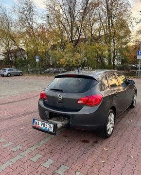 Opel Astra J GTC 1.4 Turbo ECOTEC 120KM 2013 Opel Astra 1.4B 120Ps PolSkora Klimatronik Podgrzewana kierownicafotele 1, zdjęcie 2