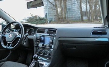 Volkswagen Golf VII Hatchback 3d Facelifting 1.6 TDI-CR DPF BMT 115KM 2017 Volkswagen Golf Lift 2017 r. 126 tys. km 1.6 Diesel 115KM, zdjęcie 9