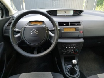 Citroen C4 I Hatchback 1.6 16V 110KM 2006 Citroen C4 1.6 110KM # Klimatyzacja # Tempomat #, zdjęcie 9