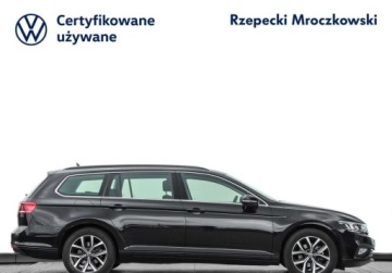Volkswagen Passat B8 Variant Facelifting 2.0 TDI SCR 150KM 2023 Volkswagen Passat 2.0TDI 150KM DSG, Business, App Connect, Pakiet Zimowy,, zdjęcie 3