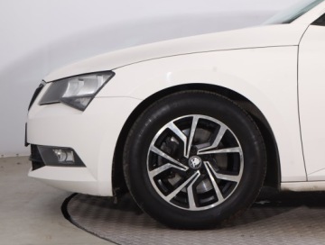 Skoda Superb III Liftback Facelifting 1.5 TSI 150KM 2019 Skoda Superb 1.5 TSI, Salon Polska, Automat, zdjęcie 13