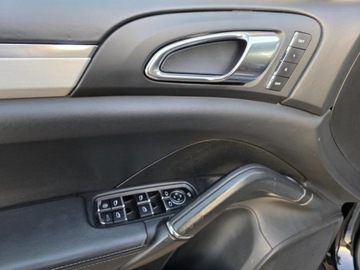 Porsche Cayenne I 3.0D Tiptronic S 240KM 2010 PORSCHE CAYENNE V6 3.0l diesel 239KM*Serwis, doinwestowany * Dokumentacja, zdjęcie 7