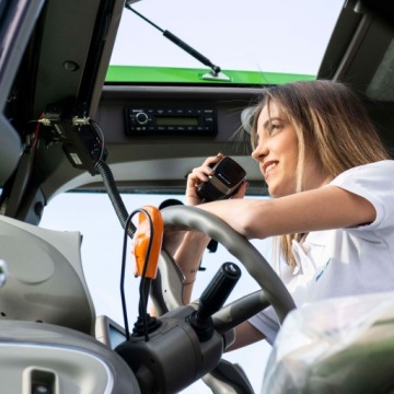 Радиоприемник MIDLAND 88 M88 M-88 AM/FM 12/24 В ПЕРЕДНИЙ ГРОМКОГОВОРИТЕЛЬ + РАЗЪЕМ