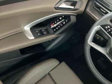 Audi Q5 II SUV Facelifting 2.0 40 TFSI MHEV 204KM 2026 AUDI Q5 TFSI quattro S line Suv 2.0 (204KM) 2026, zdjęcie 8