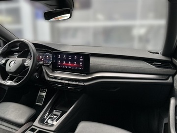 Skoda Octavia IV RS Kombi 2.0 TSI 245KM 2022 Skoda Octavia 2.0 TSI 245KM DSG RS Challenge+ l LE, zdjęcie 13