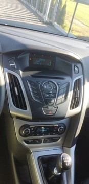 Ford Focus III Kombi 1.6 Duratorq TDCi DPF 115KM 2013 Ford Focus 1.6 diesel ,bezwypadek ,jeden wlasc ,niski pot przebieg ,nowy r, zdjęcie 17