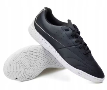 КРОССОВКИ ДЛЯ КОМНАТНОГО ФУТБОЛА, БЕЗ ГРЯЗИ 40