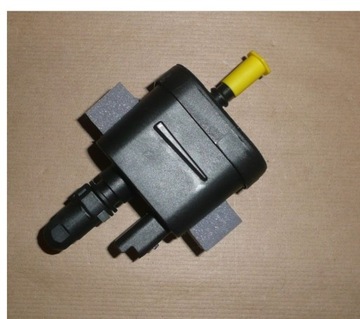 Pompka pompa dodatku fap Peugeot 4007 1525QR