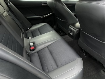 Lexus IS III Sedan Facelifting 200t 245KM 2018 Lexus IS300 Lexus IS 300 2.0 Turbo 245 KM | Execut, zdjęcie 7