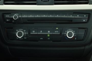 BMW Seria 3 F30-F31-F34 Limuzyna 1.6 316i 136KM 2015 BMW 3 316 i, Salon Polska, Serwis ASO, Automat, zdjęcie 9