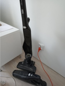 ODKURZACZ BEZPRZEWODOWY RĘCZNY STOJĄCY 3w1 BEKO VRT618 CZARNY 2023