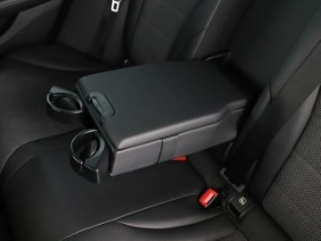 Mercedes Klasa C W205 Kombi 180 156KM 2017 Mercedes C 180 Avantgarde półskóra navi grzane, zdjęcie 36