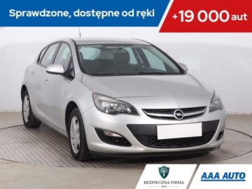 Opel Astra J Hatchback 5d 1.7 CDTI ECOTEC 125KM 2012 Opel Astra 1.7 CDTI, Salon Polska, Klima
