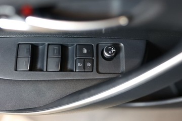 Toyota Corolla XII Sedan 1.8 Hybrid 122KM 2022 Toyota Corolla 1.8 Hybrid Comfort Gwarancja 1.8 Hybryda 122KM, zdjęcie 31