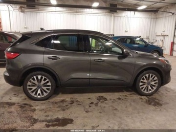 Ford Escape III 2020 Ford Escape Titanium, 2020r., 4x4, 2.0L 2.0 Benzyna 250KM, zdjęcie 4