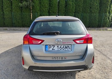 Toyota Auris II Touring Sports D-4D 90 90KM 2014 Toyota Auris 2014r, Salonowa, 1.4 D4D. Uszkodzony lewy bok. Jezdzi. VAT 23, zdjęcie 13